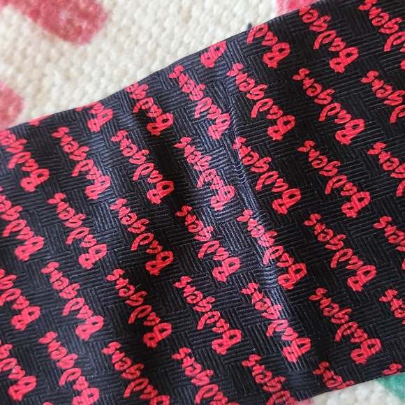 Badger 👔 silk tie - Picture 3 of 5